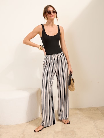 Friends Like These Wide leg Broek in Zwart