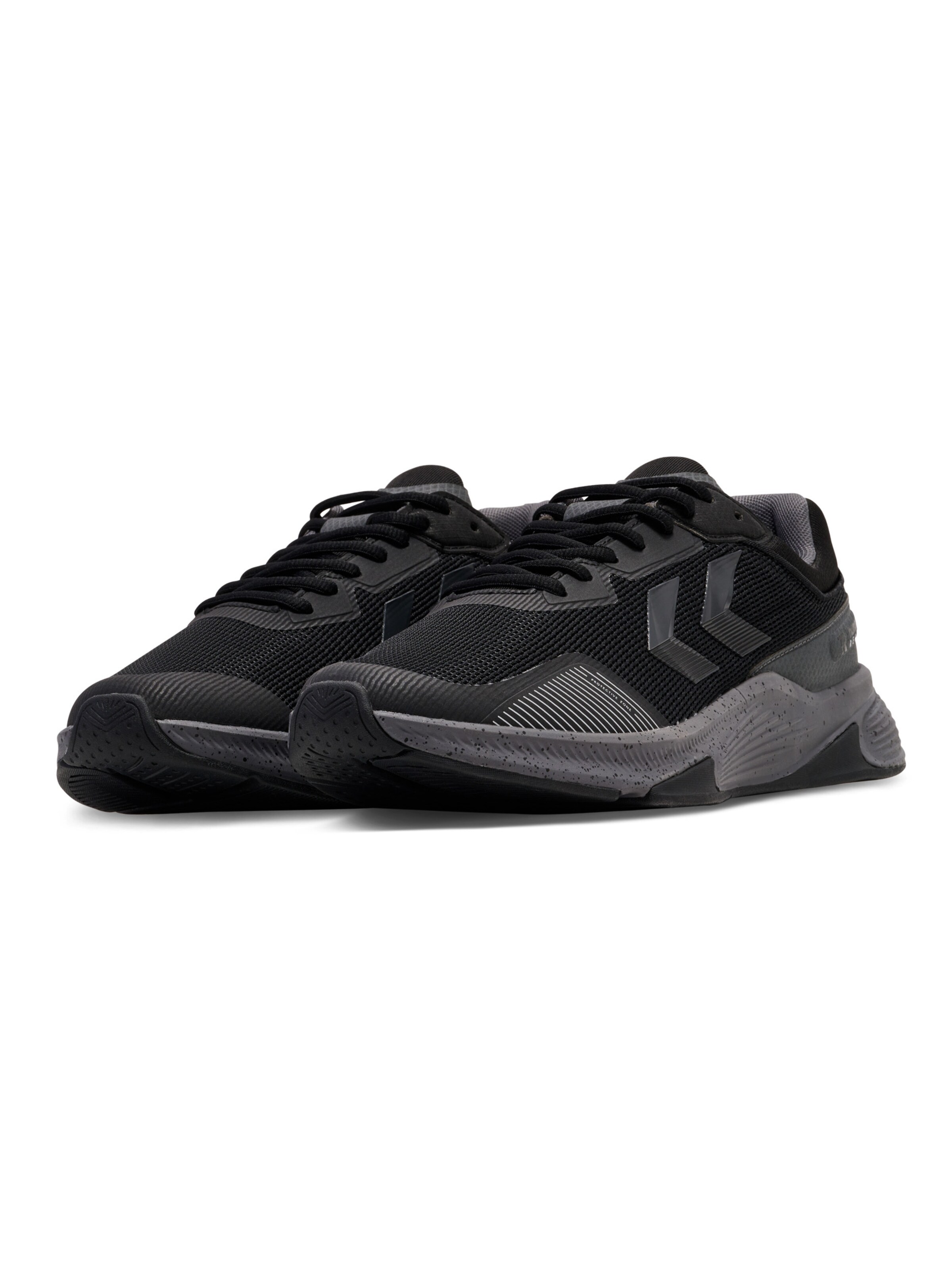 Hummel Sports shoe in Black