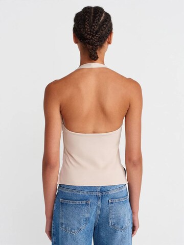 Top di Dilvin in beige