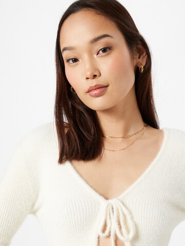 Cardigan 'Noori' BDG Urban Outfitters en beige