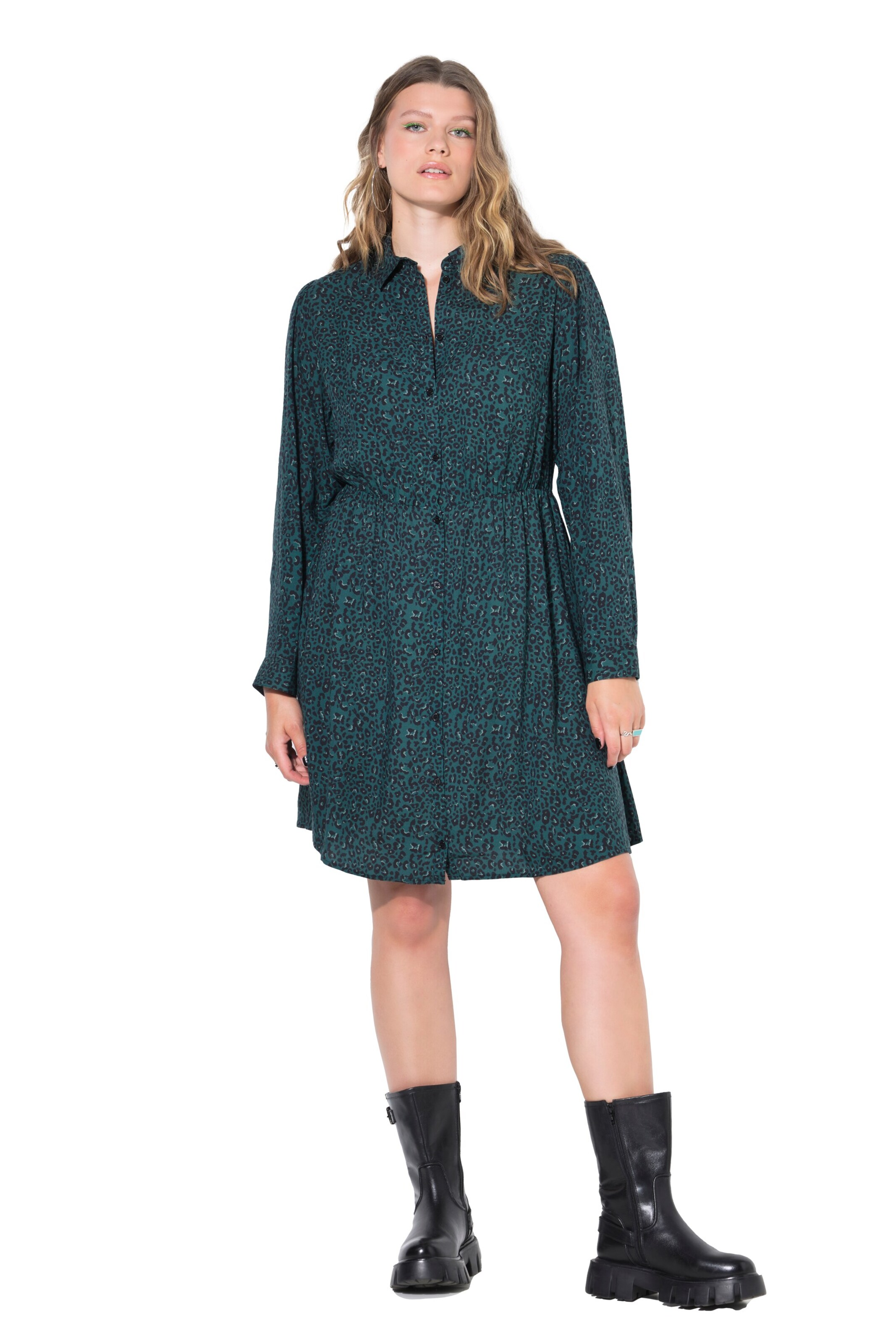 Studio Untold Dress in Green: front