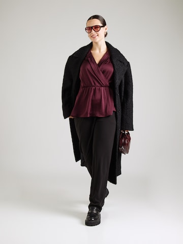 Vero Moda Curve - Blusa em vermelho