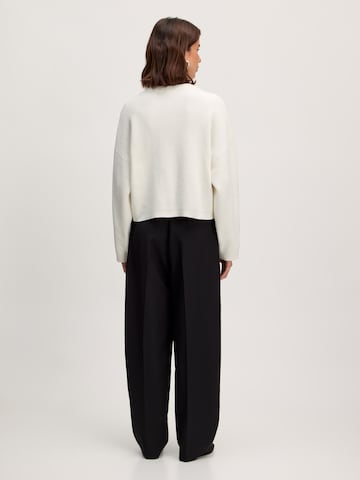 EDITED Knit Cardigan 'Llleana' in White