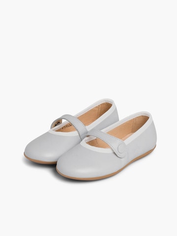 Pisamonas - Sabrina em branco