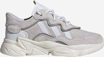 ADIDAS ORIGINALS - Zapatillas deportivas 'Ozweego' en blanco