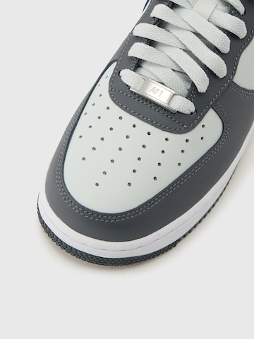 Nike Sportswear Tenisky 'Air Force 1 '07' – šedá