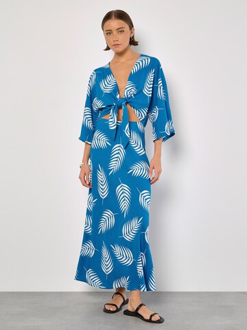 Apricot Tropical Leaf Bias Maxi Skirt ' ' in Blau: Vorderseite