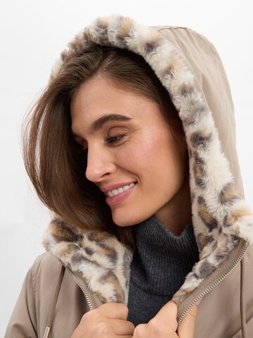 Marie Lund Jacke in Beige