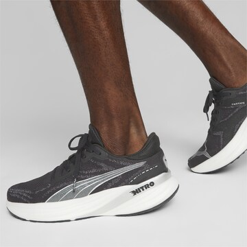 Sneaker de alergat 'Magnify NITRO 2 ' de la PUMA pe negru