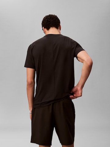 T-Shirt fonctionnel Calvin Klein Sport en noir