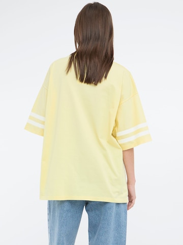 Ball Oversized shirt 'Moemi' in Geel