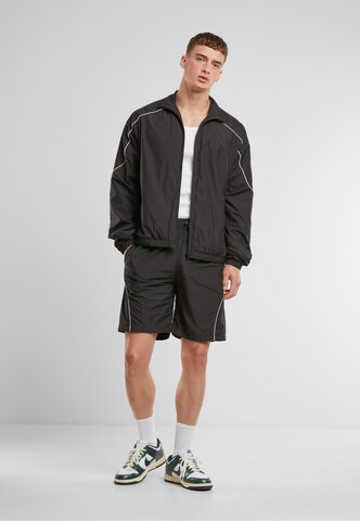 Urban Classics Regular Broek in Zwart