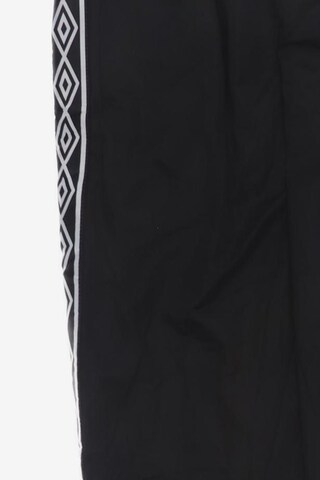 UMBRO Pants in 31-32 in Black