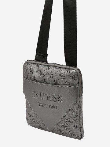 Sac à bandoulière 'MILANO' GUESS en gris