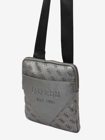 Sac à bandoulière 'MILANO' GUESS en gris