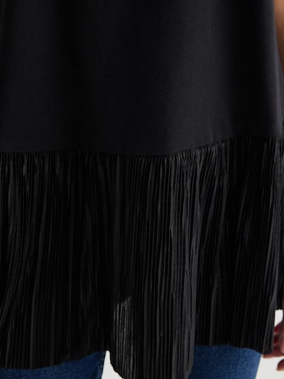 Trendyol Chemisier en noir, Vue avec produit