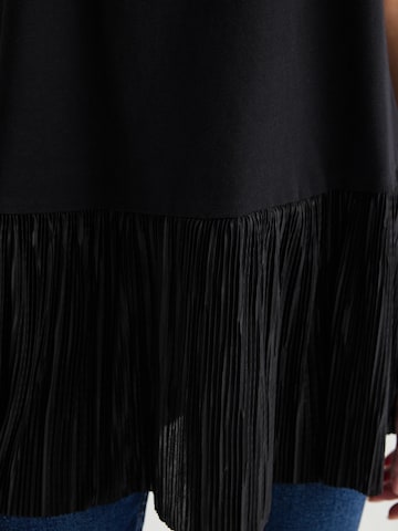 Trendyol Blouse in Zwart