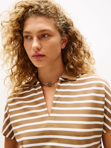 T-shirt TOMMY HILFIGER en marron