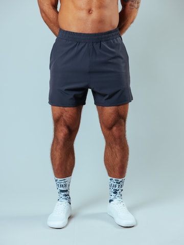 Pantalon de sport 'Raw Gym Shorts - Short Cut' Lifters en gris : devant
