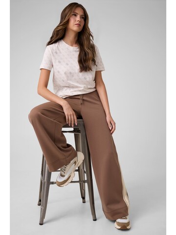 GUESS T-Shirt in Beige