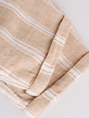 Next Set i beige