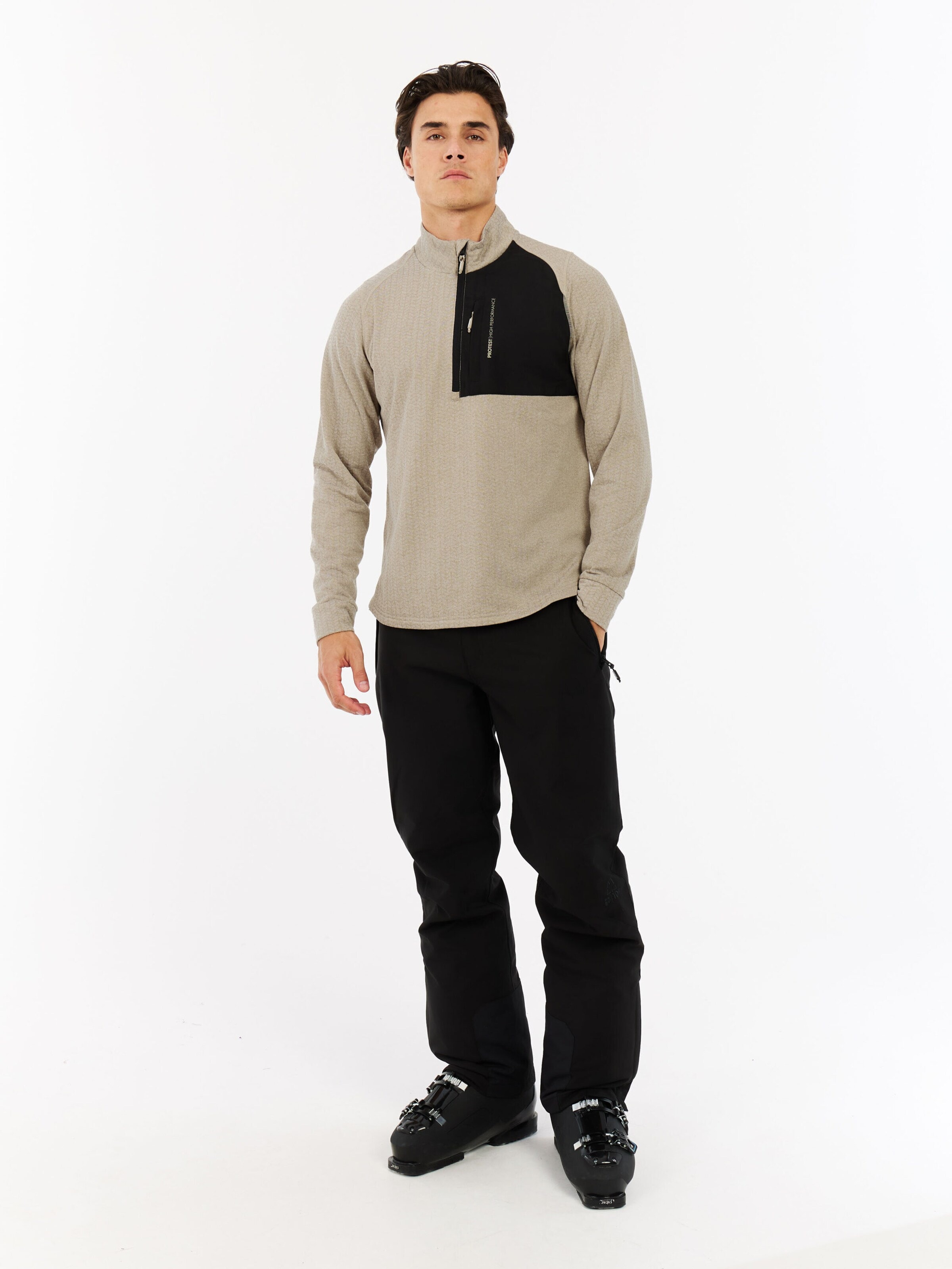 PROTEST Sportsweatshirt 'PRTCatcher' in Bruin
