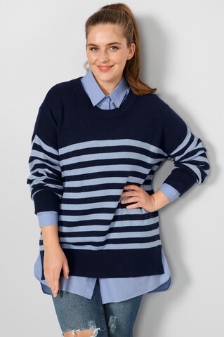 Sara Lindholm Sweater in Blue: front