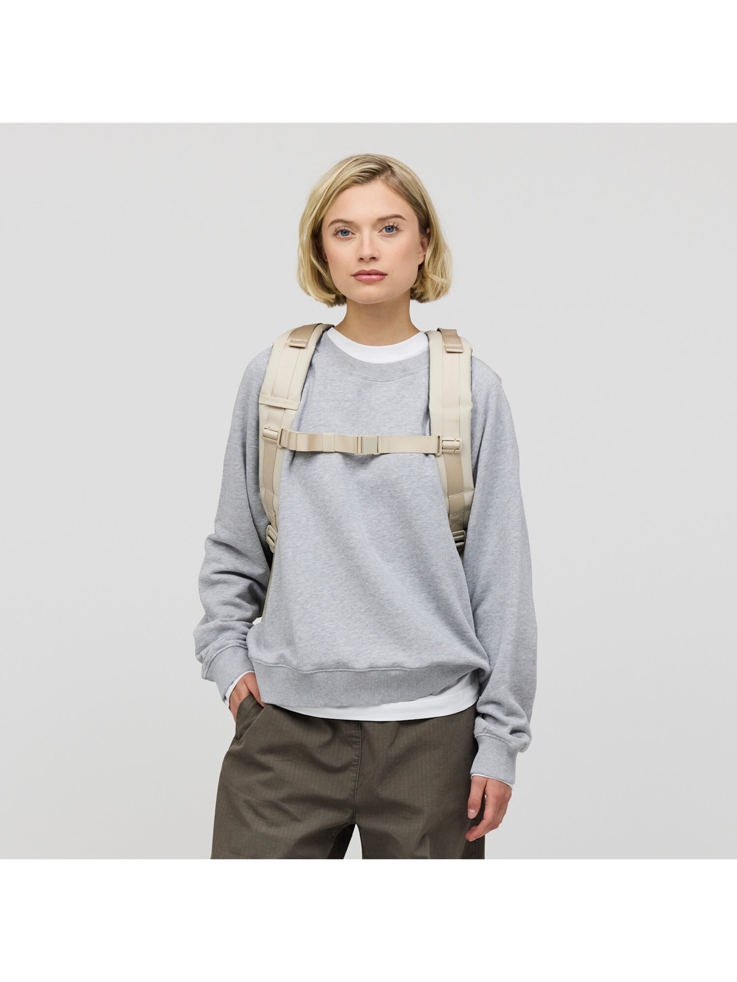 Kapten & Son Matkakassi 'Lisbon Duffle Backpack Small' värissä beige