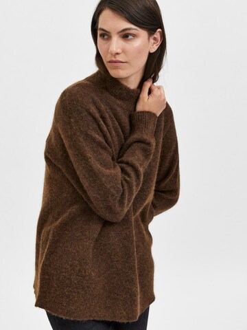 Pull-over 'LULU' SELECTED FEMME en marron