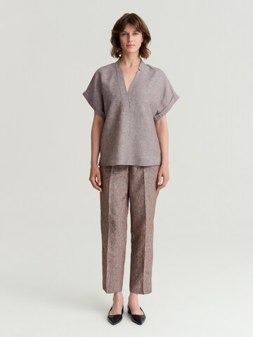 TATUUM - Blusa en marrón