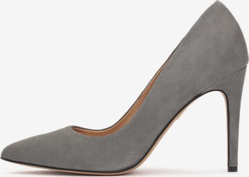 Kazar Pumps in Grey: front