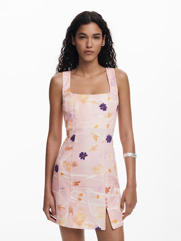 Desigual Mekko värissä vaaleanpunainen: etupuoli