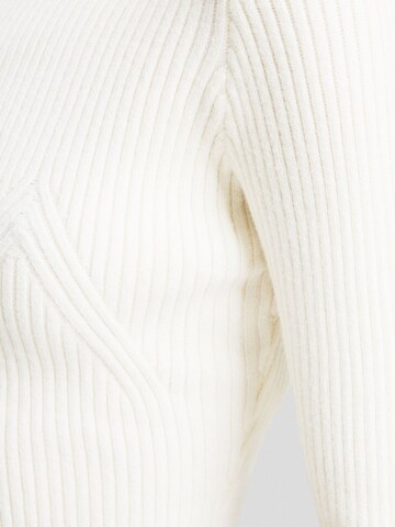 Pullover di Bershka in bianco