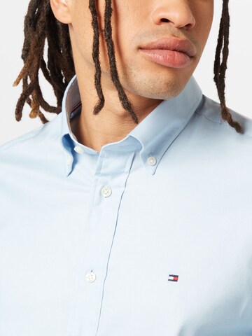 Regular fit Camicia business 'Flex' di TOMMY HILFIGER in blu