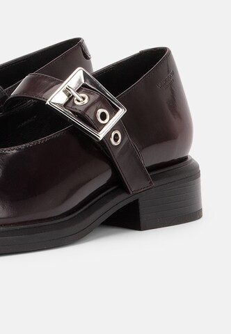 VAGABOND SHOEMAKERS Baleríny s řemínky 'ELLIS' – červená