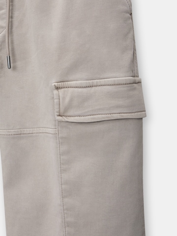 Pull&BearLoosefit Cargo hlače - siva boja