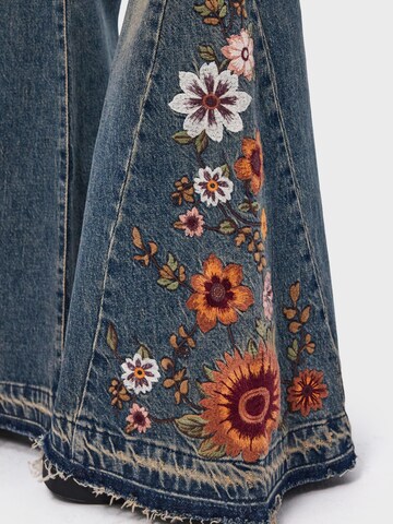 IT'S BASIC Flared Jeans 'FLARE MID RISE JEANS' i blå