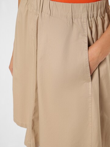 Marie Lund Rok in Beige