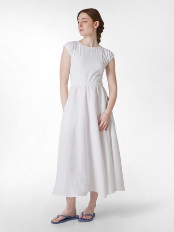 Robe DEHA en blanc : devant