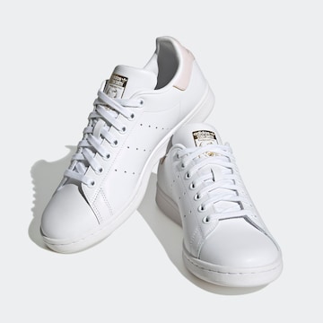 ADIDAS ORIGINALS Nizke superge 'Stan Smith' | bela barva