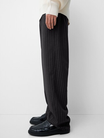 Loosefit Pantalon Bershka en gris