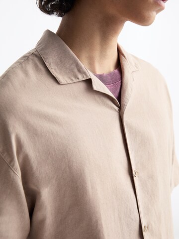 Comfort fit Camicia di Pull&Bear in rosa