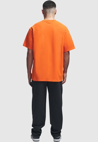 Tricou 'Doberman' de la 2Y Studios pe portocaliu