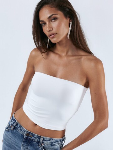 Busem Top in White: front