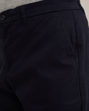 Coupe slim Pantalon chino WE Fashion en bleu