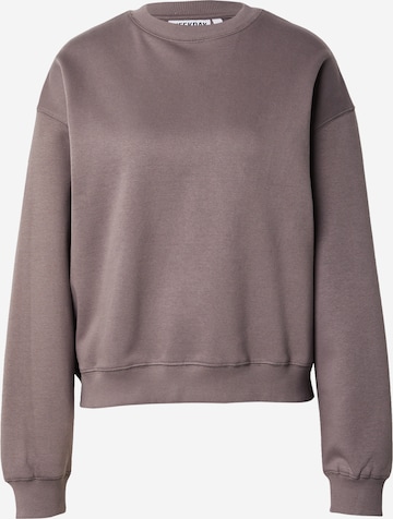 Sweat-shirt 'Essence Standard' WEEKDAY en beige : devant