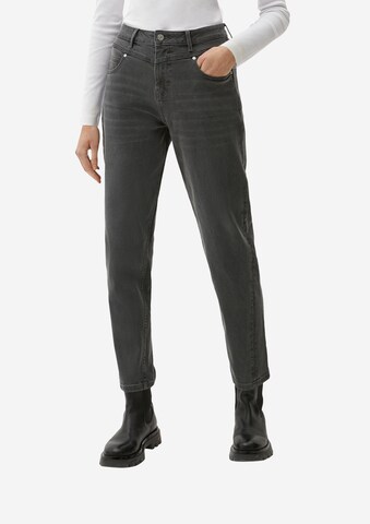 s.Oliver Tapered Jeans in Grey: front