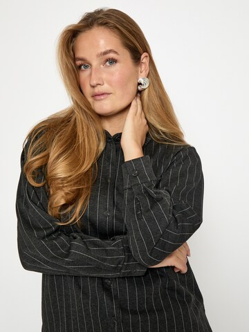 Peppercorn Koszulka 'Kendall' w kolorze szary