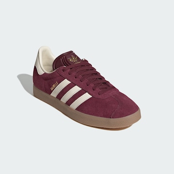 Baskets basses 'Gazelle' ADIDAS ORIGINALS en rouge
