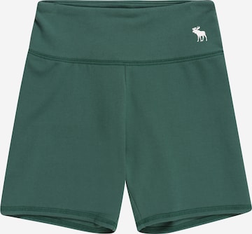 Abercrombie & Fitch Shorts in Grün: front